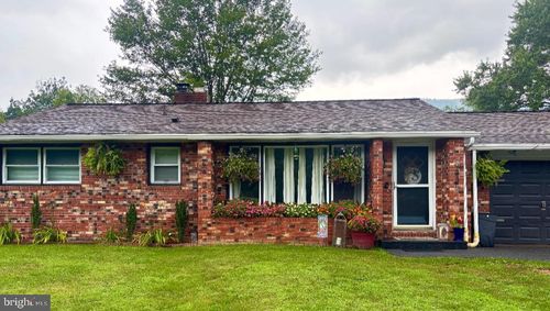 9335 Us Route 220, Bedford, PA, 15522-6215 | Card Image