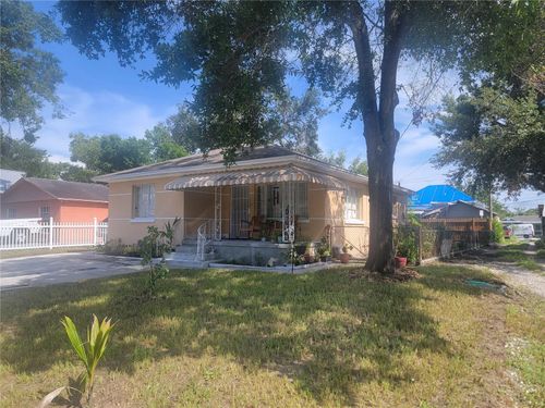 2105 W Saint Joseph St, TAMPA, FL, 33607-1653 | Card Image