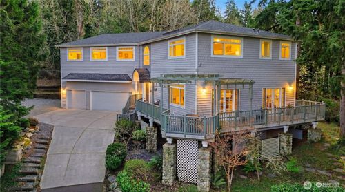 12117 Clearview Dr, Edmonds, WA, 98026-3141 | Card Image