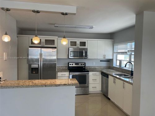 apt-214-1825 S Ocean Dr, Hallandale Beach, FL, 33009-4949 | Card Image