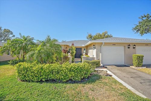 v-81-6948 W Country Club Dr N, Sarasota, FL, 34243-3501 | Card Image