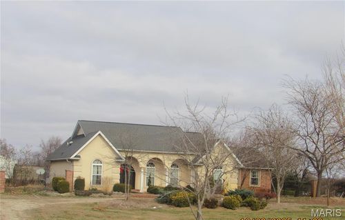 8200 Bunkum Rd, Caseyville, IL, 62232-2106 | Card Image