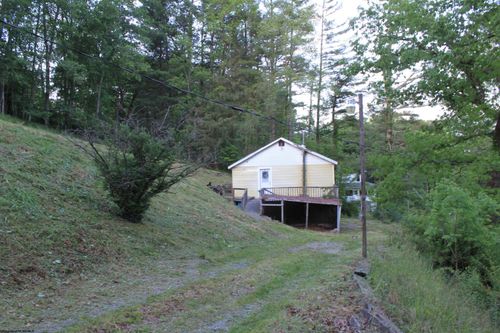 72 Greenbrier St, Camden on Gauley, WV, 26208-1400 | Card Image
