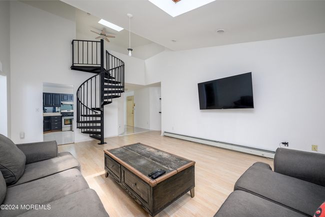 APT-5 - 40 W 13 Th St, Condo with 3 bedrooms, 2 bathrooms and null parking in Bayonne NJ | Image 5