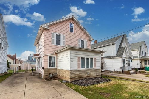 2915 Porter Rd, Niagara Falls, NY, 14305-3319 | Card Image