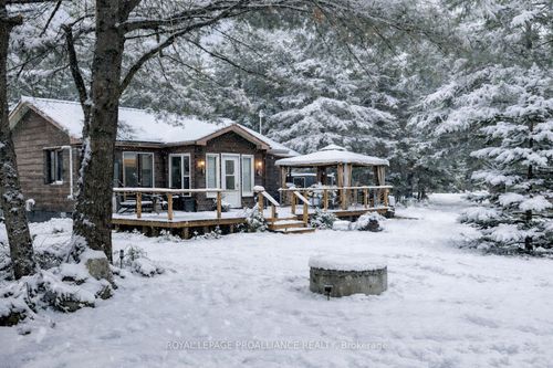 1151 Harlowe Rd, Northbrook, ON, K0H2G0 | Card Image