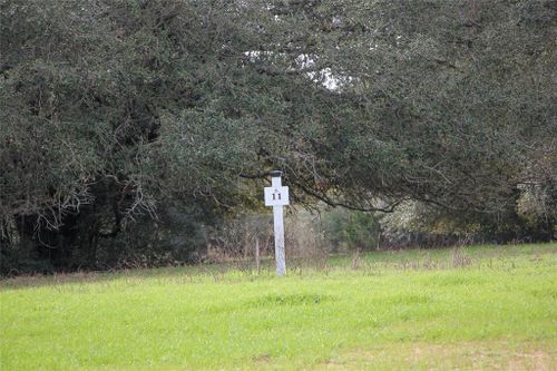 100 Labrador Ln, Columbus, TX, 78934-2272 | Card Image