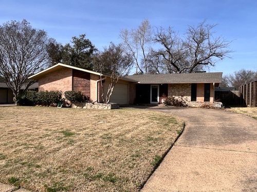 928 Wisteria Way, Richardson, TX, 75080-4026 | Card Image