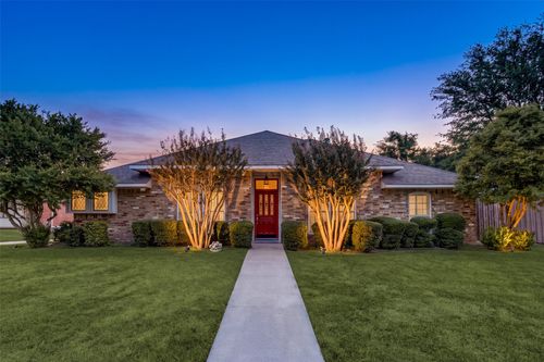 4063 Seabury Dr, Dallas, TX, 75287-5031 | Card Image