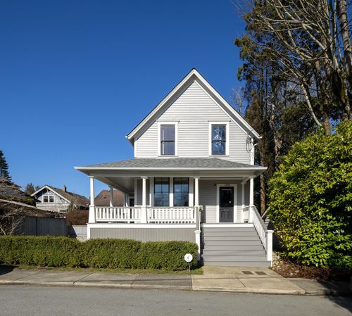 109 Oakland St, New Westminster, BC, V3L1P5 | Card Image