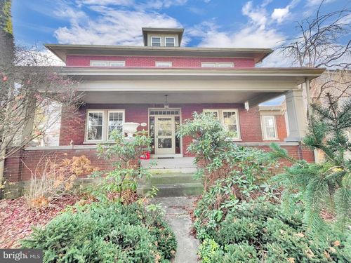 466 E Main St, Leola, PA, 17540-9538 | Card Image