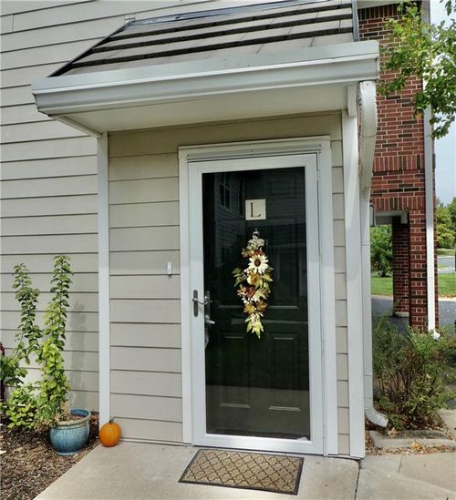 apt-l-11628 Tomahawk Creek Pkwy, Leawood, KS, 66211-2655 | Card Image