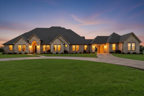 107 Fairway Parks Dr, Corsicana, TX, 75110-1190 | Card Image