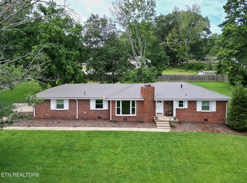 112 S Hummingbird Ln, Dickson, TN, 37055-2224 | Card Image