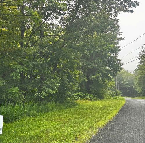 3 Lafayette Dr, Peru, MA, 01235-9295 | Card Image