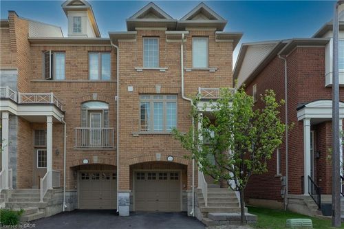 7214 Triumph Lane, Mississauga, ON, L5N0C5 | Card Image
