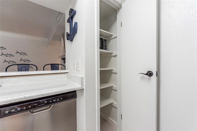 APT-806 - 7600 Emmett F Lowry Expy, Townhouse with 2 bedrooms, 2 bathrooms and 1 parking in Texas City TX | Image 8