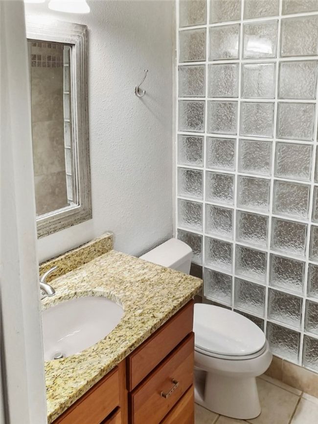 APT-206 - 2414 Longview St, Condo with 2 bedrooms, 2 bathrooms and 2 parking in Austin TX | Image 14