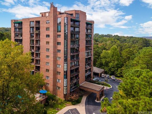1 Treetops Ln, Little Rock, AR, 72202-1676 | Card Image