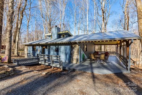 34 Oakridge Dr, Maggie Valley, NC, 28751-8818 | Card Image