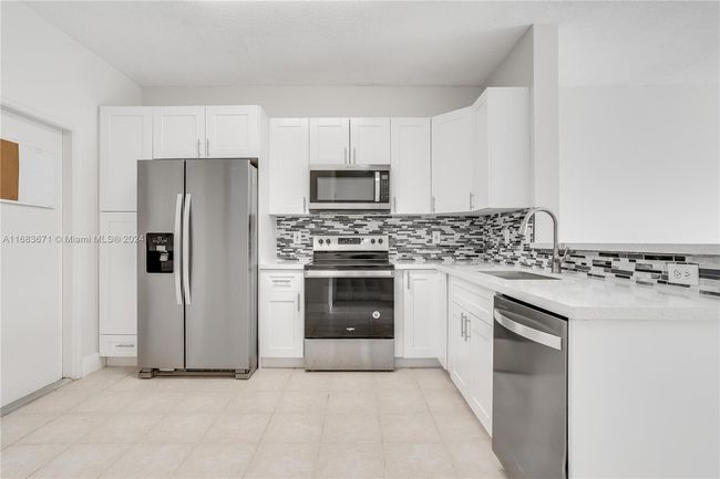 0 - 3796 San Simeon Cir, Townhouse with 2 bedrooms, 3 bathrooms and null parking in Weston FL | Image 5