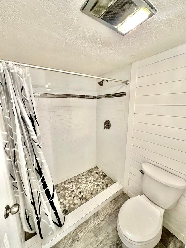 2nd bath | Image 18