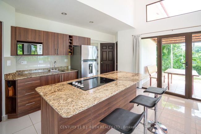 1 Estrella Gallery Avenue, Condo with 2 bedrooms, 2 bathrooms and 4 parking in Costa Rica ON | Image 5