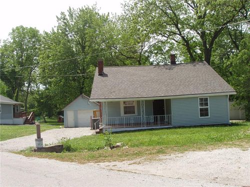 5019 Welborn Ln, Kansas City, KS, 66104-2353 | Card Image