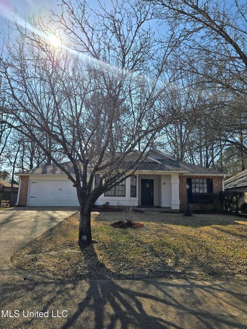 8 Ridgeway Pl, Clinton, MS, 39056-3542 | Card Image