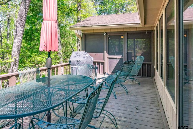 944 Clear Water Trl, House other with 3 bedrooms, 2 bathrooms and null parking in Holly Lake Ranch TX | Image 28