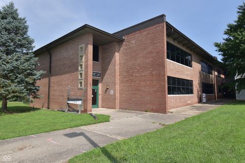1-200 W Pearl St, Trafalgar, IN, 46181-8802 | Card Image