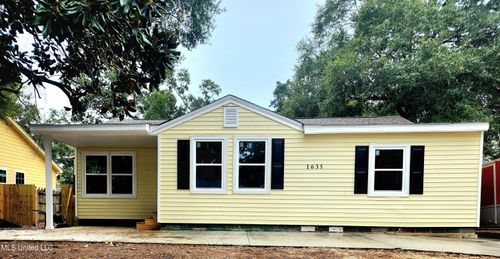 1635 Hollywood Blvd, Biloxi, MS, 39531-3405 | Card Image