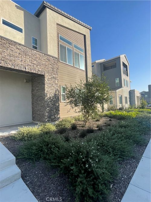 121 Proctor, Irvine, CA, 92602 | Card Image