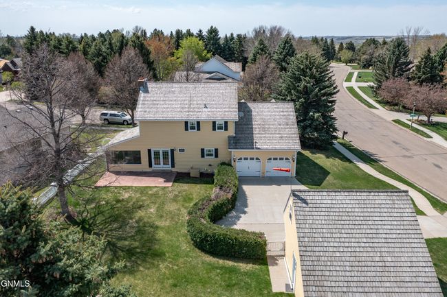 1872 Contessa Dr, House other with 4 bedrooms, 3 bathrooms and null parking in Bismarck ND | Image 44