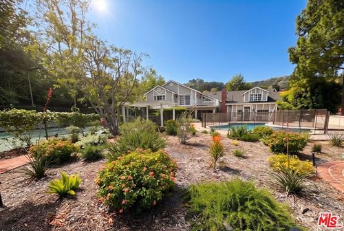 21663 Ulmus Dr, Woodland Hills, CA, 91364-5242 | Card Image