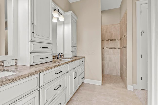 1379 Red Bud Ct, Condo with 3 bedrooms, 4 bathrooms and null parking in Powell OH | Image 18