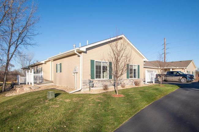 154 Kings Pointe Dr, Townhouse with 2 bedrooms, 2 bathrooms and null parking in Delano MN | Image 30