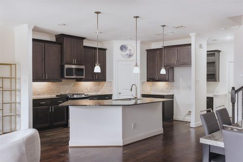 411 Via Regatta Dr, Webster, TX, 77598 | Card Image