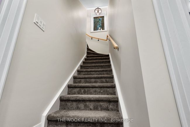 662 Raglan Rd W, House other with 3 bedrooms, 3 bathrooms and 10 parking in Oshawa ON | Image 24