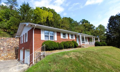 2802 Winterberry Ave, Covington, VA, 24426 | Card Image