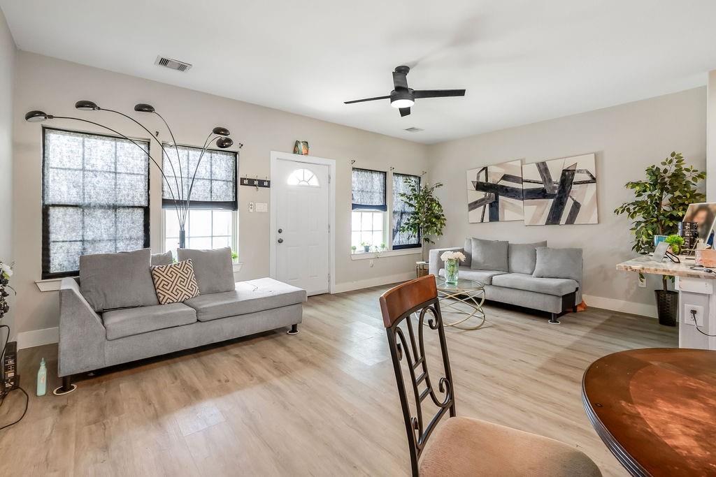 Residential Income in Houston 4