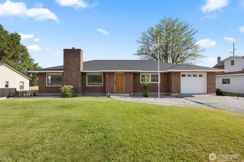 204 E 6th St, Lind, WA, 99341-1006 | Card Image