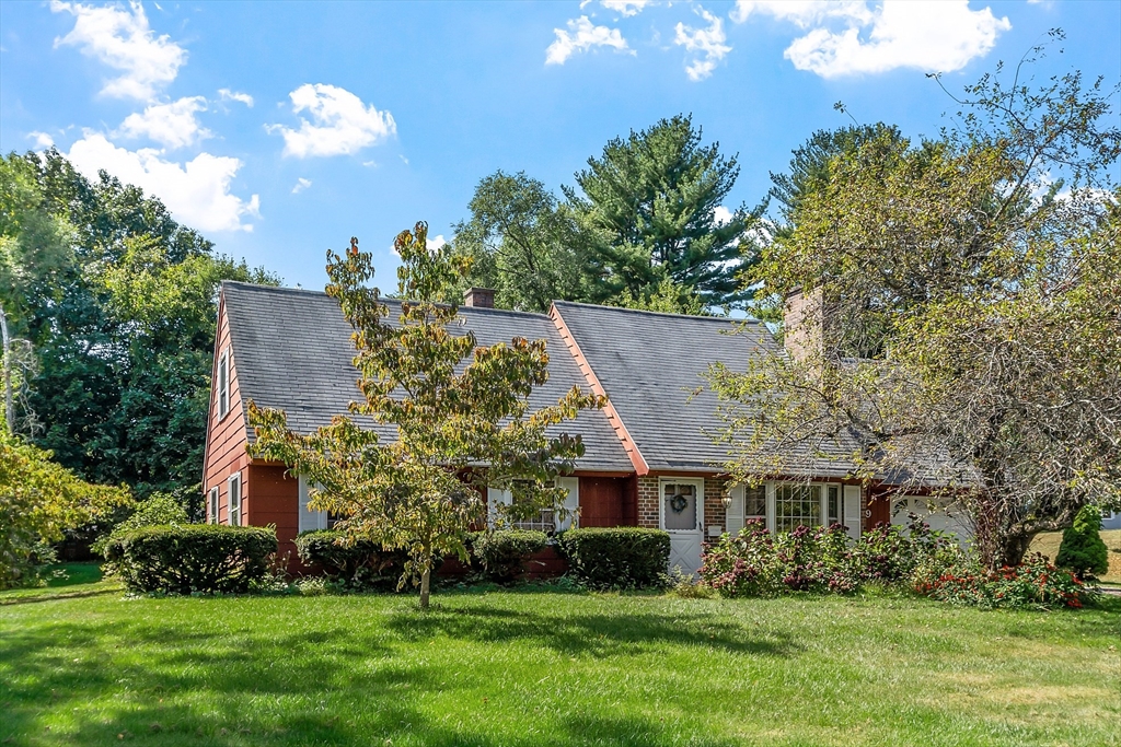 Donna Rd, Chelmsford, MA 01824
