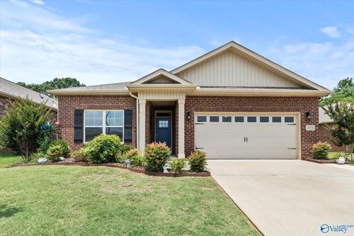 14930 Eva Cir, Athens, AL, 35613-7677 | Card Image