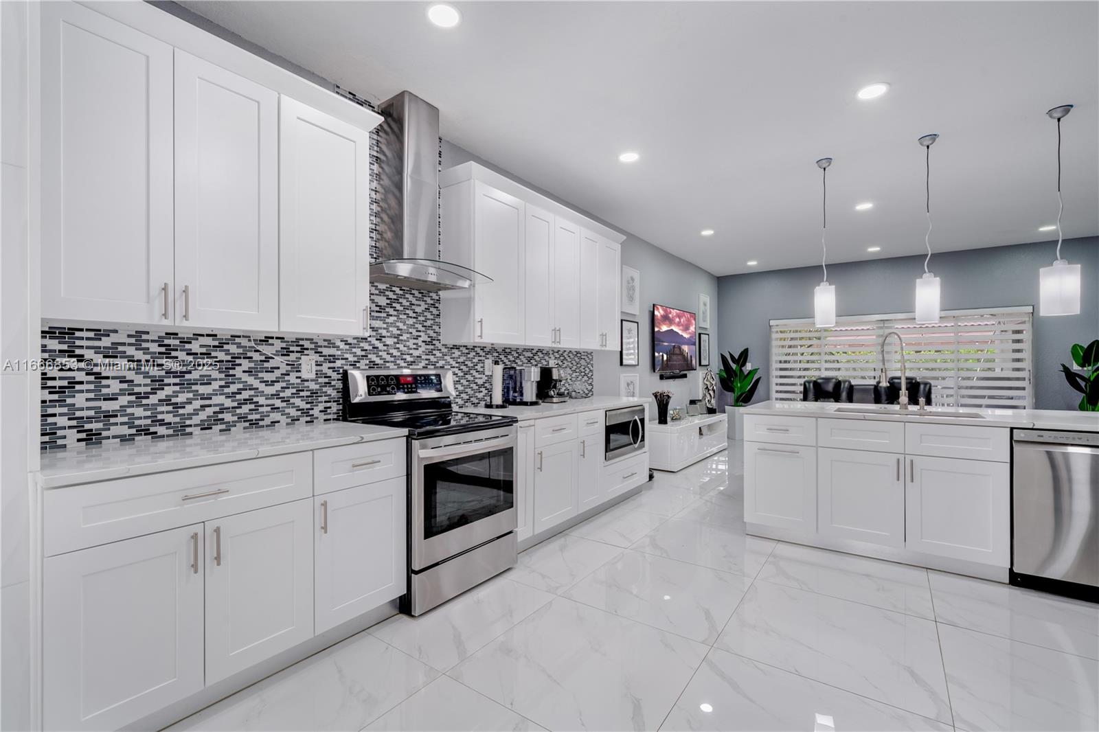 147th Ln, Miami Lakes, FL 33018