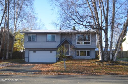 7170 Dawn Dr, Anchorage, AK, 99502-2814 | Card Image