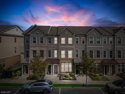 31 S Davenport St, Somerville, NJ, 08876-3950 | Card Image