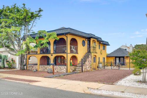 62 K St, Seaside Park, NJ, 08752-1417 | Card Image