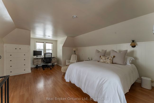 233 4 Th St E, House other with 3 bedrooms, 3 bathrooms and 4 parking in Owen Sound ON | Image 34