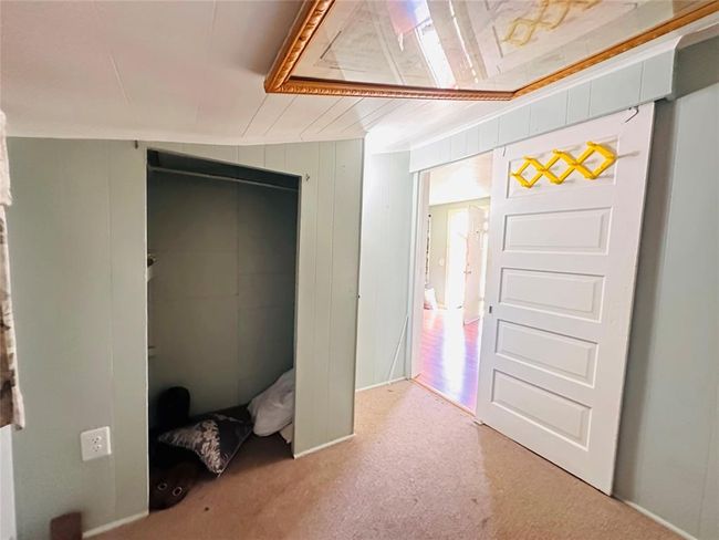 1002 Hopkins St, House other with 5 bedrooms, 3 bathrooms and null parking in Yoakum TX | Image 27